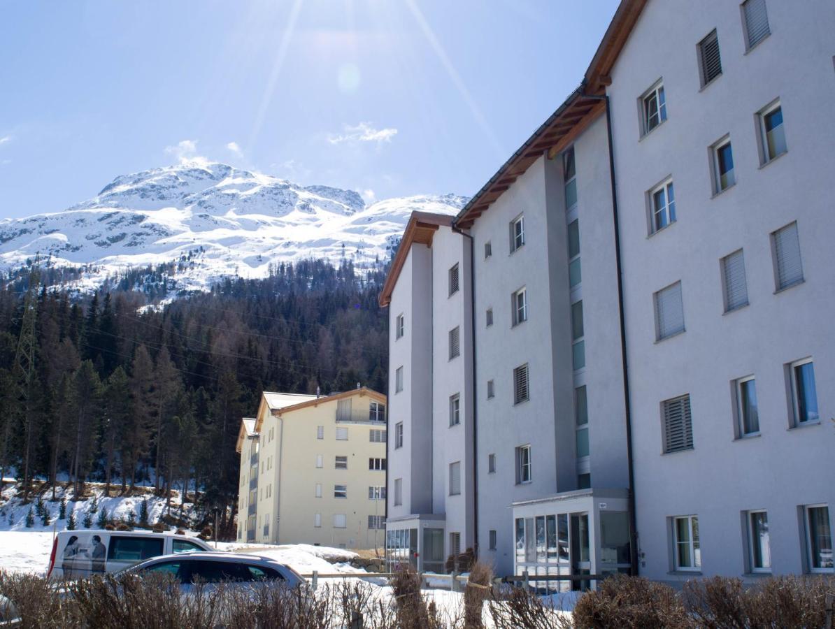 Swissme - 100Qm - Balkon - 2 Baeder - Parkplatz - Fussbodenheizung Apartment St. Moritz Exterior photo